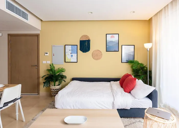 Exotic 1bdr W Outdoor Terrace Pool & Access