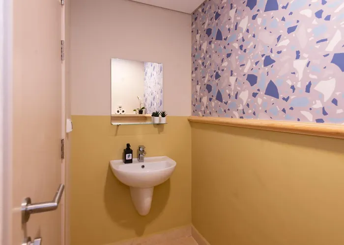 Exotic 1bdr W Outdoor Terrace Pool & Access